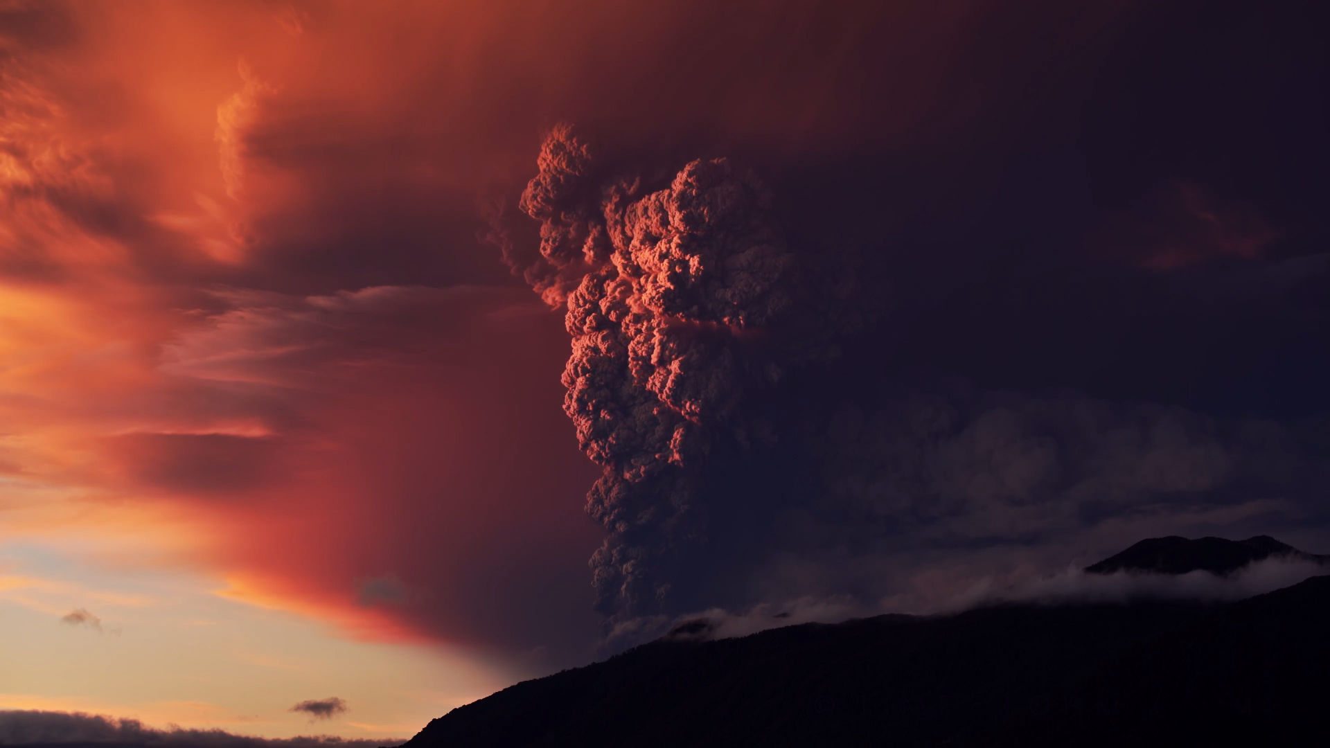 Извержение Кальбуко, Анды, Чили.>> 22 апреля 2015 года